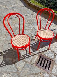 sedie thonet rosse