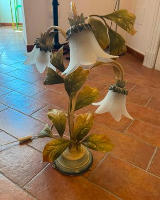 Lampada in ferro battuto a mano e vetro