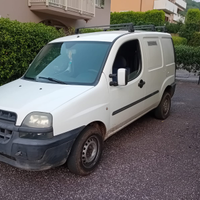 Furgone fiat dobló