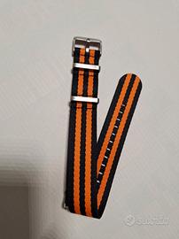 Cinturino NATO nero/arancione 22mm NUOVO