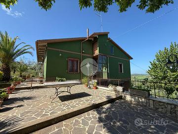 CASA INDIPENDENTE A MONTEBUONO