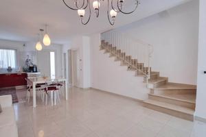 Casa trifamiliare ad one di fonte