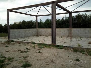 Villa al mare con gazebo da costruire