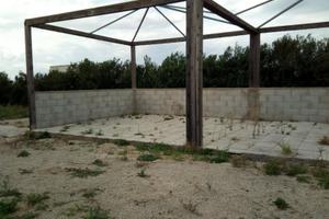 Villa al mare con gazebo da costruire