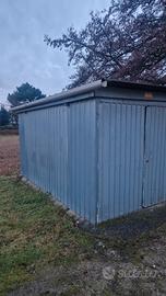 Box / garage in lamiera