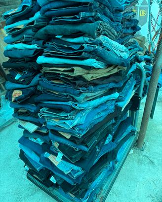Levis box kg stock reseller o rigenditori grado A