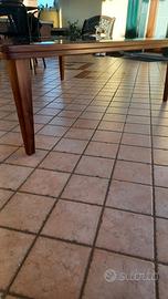 Tavolo da cucina e tavolo da salotto abbinati