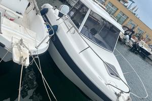Barca Saver 590 cabin