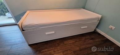 Letto singolo con letto estraibile e cassettoni
