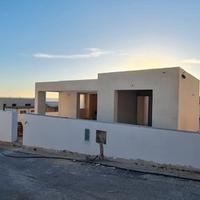 Triscina villa 4 vani nuova con giardino est