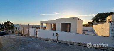 Triscina villa 4 vani nuova con giardino est