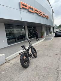 Bici elettrica-batteria NUOVA-Gomme stradali