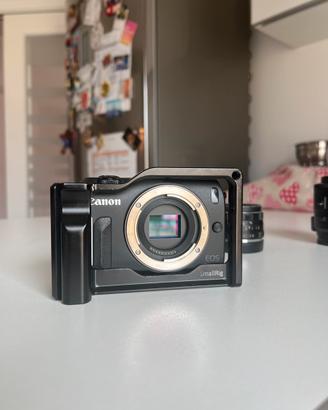 CANON EOS M + 3 obiettivi + accessori