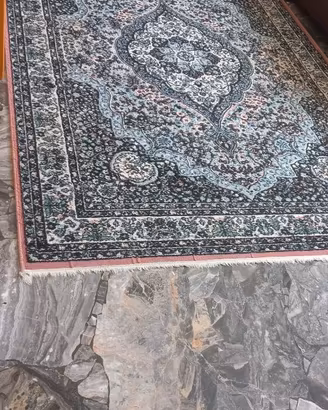 Tappeto in pura lana stile persiano dimensioni cm.