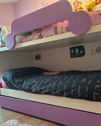 Letto a castello con terzo estraibile e scala