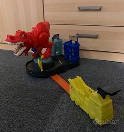 Hot Wheels Assalto del T-Rex PlaySet