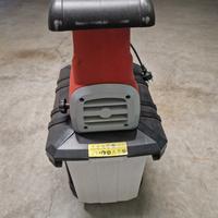 Trituratore elettrico per rami
