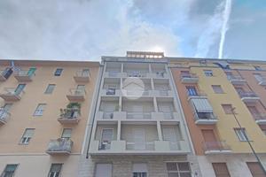 2 LOCALI A TORINO