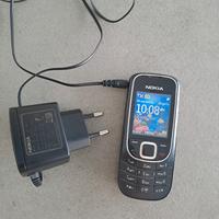 Cellulare Nokia 2323c-2 con caricabatterie