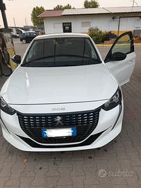 Peugeot 208 allure pack