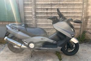 Yamaha T max 500