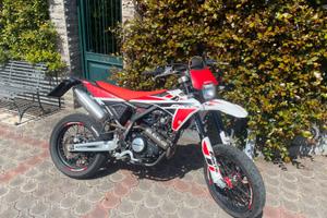 Fantic xmf 125 motard Performance
