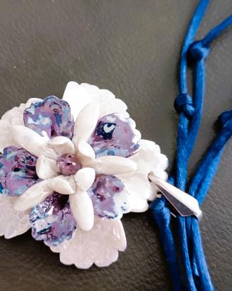 COLLANA CON PENDENTE IN CERAMICA CAPODIMONTE