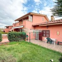 Villa a schiera in zona Tyrsenia