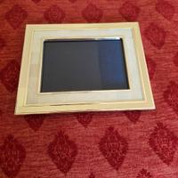 Cornice in argento e madreperla cm. 24x20