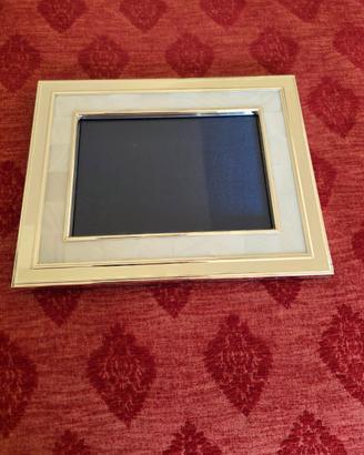 Cornice in argento e madreperla cm. 24x20