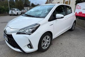 TOYOTA Yaris 1.5 Hybrid 5 porte Business