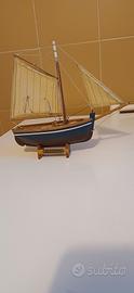 modellino veliero in legno