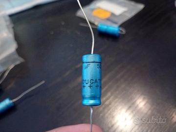 Condensatori assiali ducati 68 Ng 50v