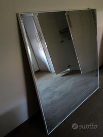 Specchio da bagno 105*110 +predisposizione luci