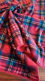 Copertina in pile, sia davanti che dietro