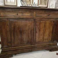 Credenza stile medievale,rifatta con legno d epoca