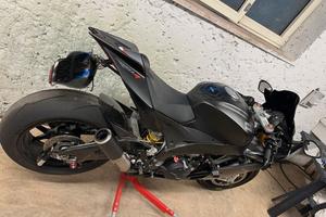 aprilia rsv 4