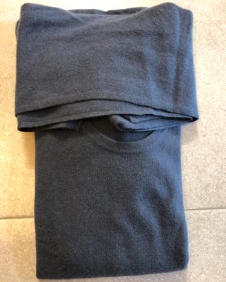 Maglioncino grigio con sciarpina 