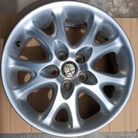 Cerchi in lega Alfa Romeo R15