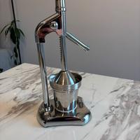 Spremiagrumi in metallo Brandani