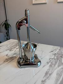 Spremiagrumi in metallo Brandani