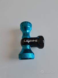 POMPA C02 LEZYNE + 4 BOMBOLETTE C02  LEZYNE NUOVO