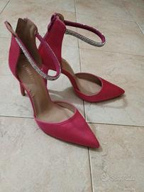 Scarpe eleganti raso