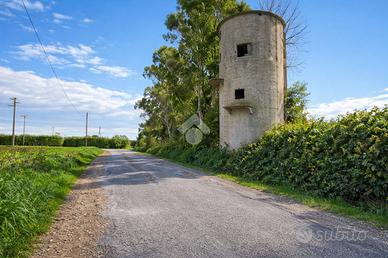 RUSTICO A MONTALTO DI CASTRO