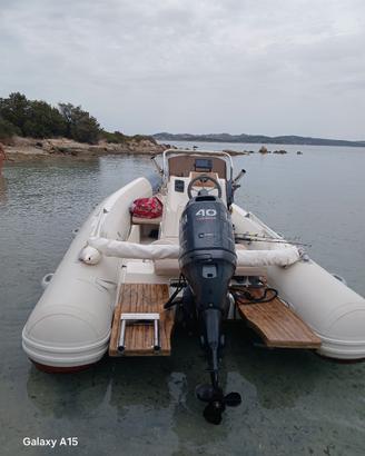 gommone lomac 520