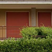 Bilocale Arredato -CLUSONE piano terra e ascensore