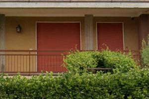 Bilocale Arredato -CLUSONE piano terra e ascensore