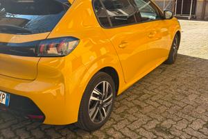 Peugeot 208 Allure BlueHDi 100