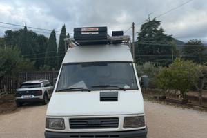 IVECO DAILY 35-10 + TENDA DA MERCATO CESARO