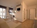 trilocale-con-balconi-mare-150-mt-p-a-a-c